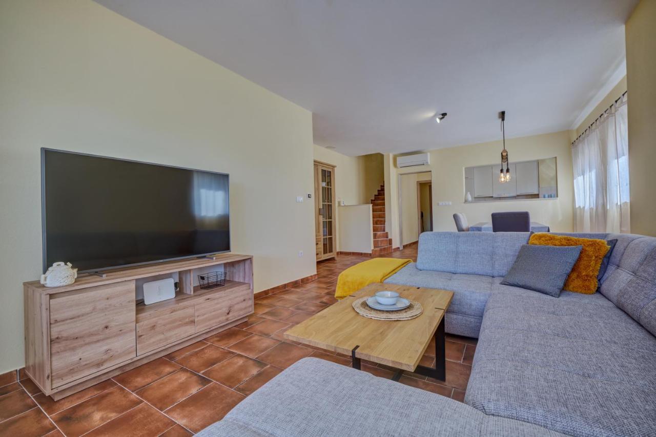 Anovi Holiday Homes Trogir Exterior foto